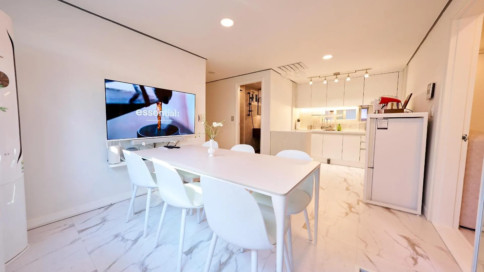 Ht Tailored Service Urban Retreat Gym And Garden South Korea